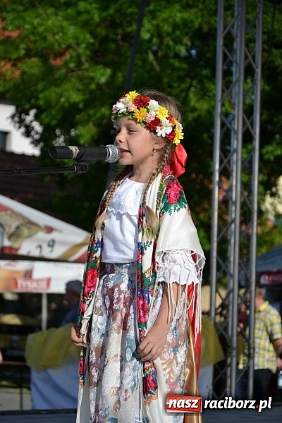 Zdjęcie w galerii na portalu naszraciborz.pl: W Tworkowie wybrali najsympatyczniejszą nastolatkę w gminie wiadomości z regionu