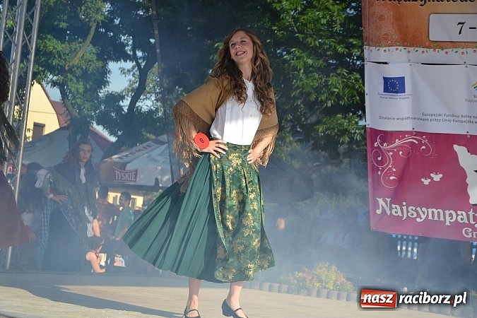 Zdjęcie w galerii na portalu naszraciborz.pl: W Tworkowie wybrali najsympatyczniejszą nastolatkę w gminie wiadomości z regionu