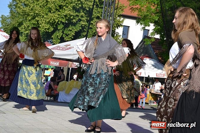 Zdjęcie w galerii na portalu naszraciborz.pl: W Tworkowie wybrali najsympatyczniejszą nastolatkę w gminie wiadomości z regionu