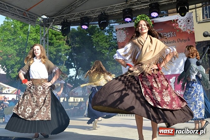 Zdjęcie w galerii na portalu naszraciborz.pl: W Tworkowie wybrali najsympatyczniejszą nastolatkę w gminie wiadomości z regionu