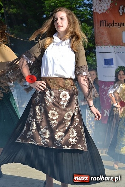 Zdjęcie w galerii na portalu naszraciborz.pl: W Tworkowie wybrali najsympatyczniejszą nastolatkę w gminie wiadomości z regionu