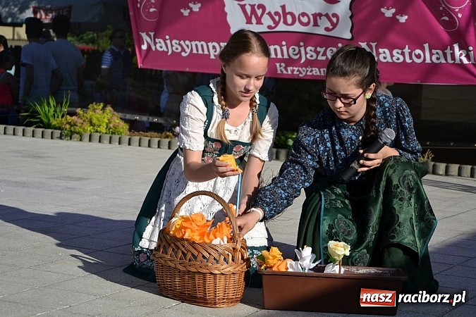 Zdjęcie w galerii na portalu naszraciborz.pl: W Tworkowie wybrali najsympatyczniejszą nastolatkę w gminie wiadomości z regionu