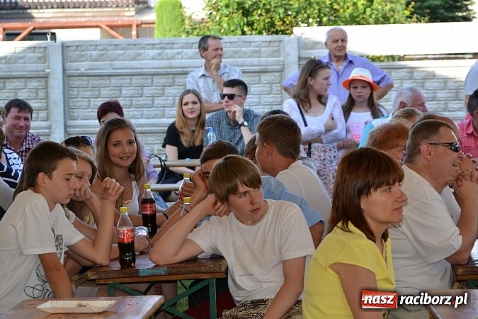 Zdjęcie w galerii na portalu naszraciborz.pl: W Tworkowie wybrali najsympatyczniejszą nastolatkę w gminie wiadomości z regionu