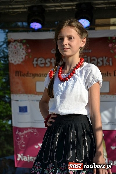 Zdjęcie w galerii na portalu naszraciborz.pl: W Tworkowie wybrali najsympatyczniejszą nastolatkę w gminie wiadomości z regionu