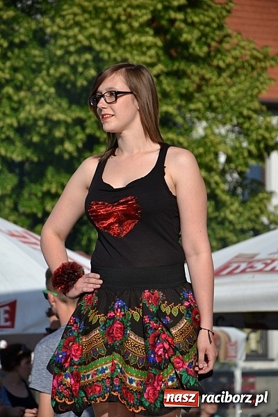 Zdjęcie w galerii na portalu naszraciborz.pl: W Tworkowie wybrali najsympatyczniejszą nastolatkę w gminie wiadomości z regionu