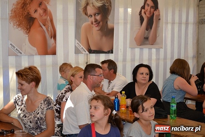 Zdjęcie w galerii na portalu naszraciborz.pl: W Tworkowie wybrali najsympatyczniejszą nastolatkę w gminie wiadomości z regionu