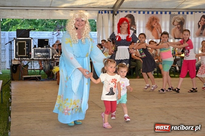 Zdjęcie w galerii na portalu naszraciborz.pl: W Tworkowie wybrali najsympatyczniejszą nastolatkę w gminie wiadomości z regionu