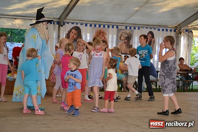 Zdjęcie w galerii na portalu naszraciborz.pl: W Tworkowie wybrali najsympatyczniejszą nastolatkę w gminie wiadomości z regionu