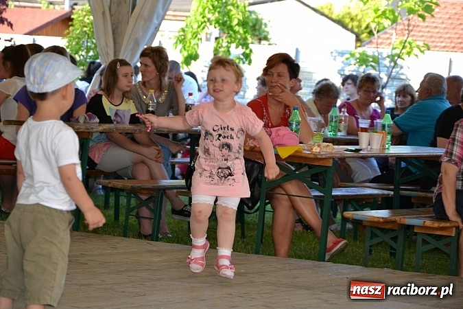 Zdjęcie w galerii na portalu naszraciborz.pl: W Tworkowie wybrali najsympatyczniejszą nastolatkę w gminie wiadomości z regionu