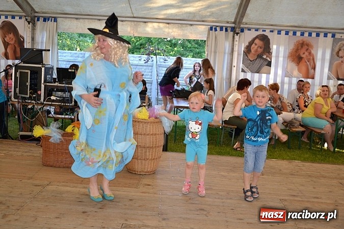 Zdjęcie w galerii na portalu naszraciborz.pl: W Tworkowie wybrali najsympatyczniejszą nastolatkę w gminie wiadomości z regionu