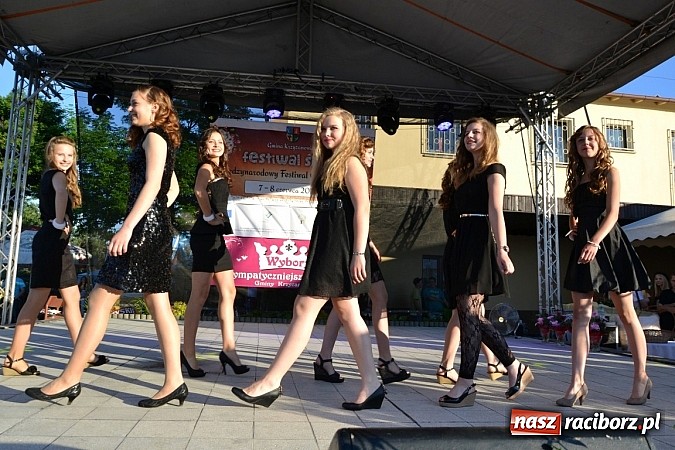 Zdjęcie w galerii na portalu naszraciborz.pl: W Tworkowie wybrali najsympatyczniejszą nastolatkę w gminie wiadomości z regionu