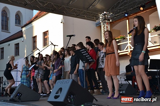 Zdjęcie w galerii na portalu naszraciborz.pl: Festiwal Piosenki Europejskiej 2014 już za nami  wiadomości z regionu