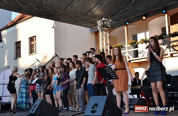 Zdjęcie w galerii na portalu naszraciborz.pl: Festiwal Piosenki Europejskiej 2014 już za nami  wiadomości z regionu