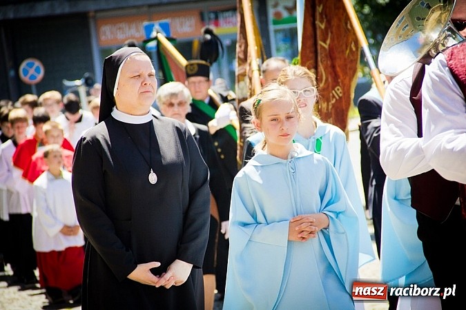 Zdjęcie w galerii na portalu naszraciborz.pl: Kościół farny. Prymicje ks. Michała Kaczówki wiadomości z regionu