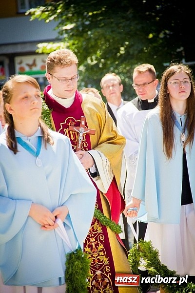Zdjęcie w galerii na portalu naszraciborz.pl: Kościół farny. Prymicje ks. Michała Kaczówki wiadomości z regionu