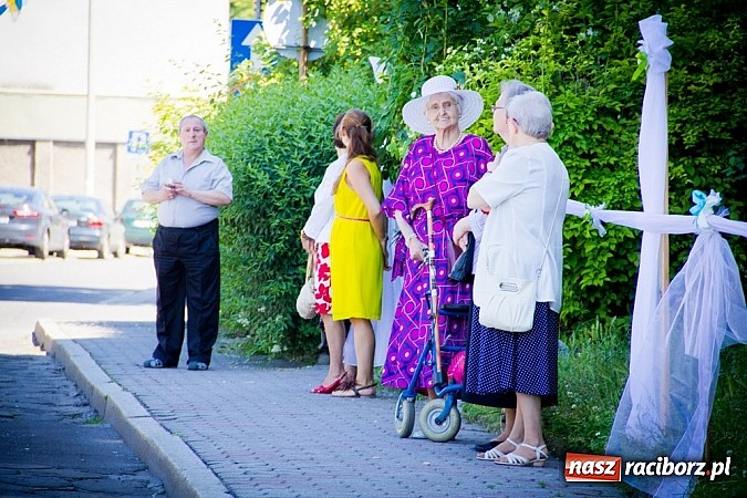 Zdjęcie w galerii na portalu naszraciborz.pl: Kościół farny. Prymicje ks. Michała Kaczówki wiadomości z regionu