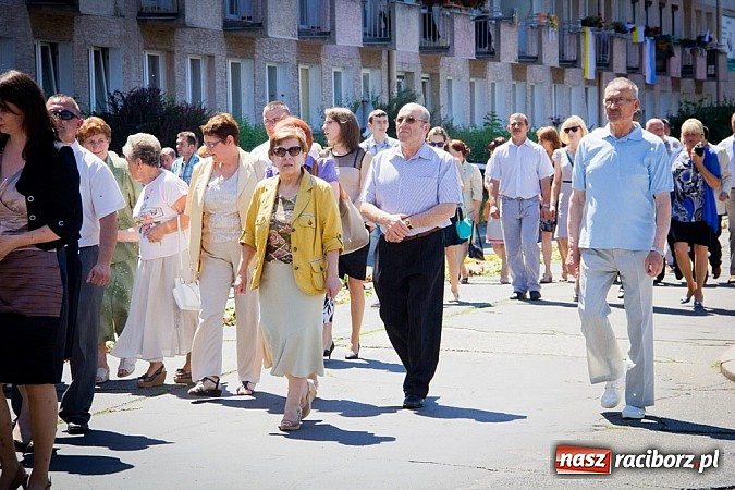 Zdjęcie w galerii na portalu naszraciborz.pl: Kościół farny. Prymicje ks. Michała Kaczówki wiadomości z regionu