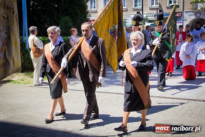Zdjęcie w galerii na portalu naszraciborz.pl: Kościół farny. Prymicje ks. Michała Kaczówki wiadomości z regionu
