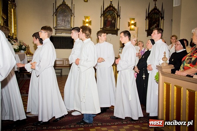 Zdjęcie w galerii na portalu naszraciborz.pl: Kościół farny. Prymicje ks. Michała Kaczówki wiadomości z regionu