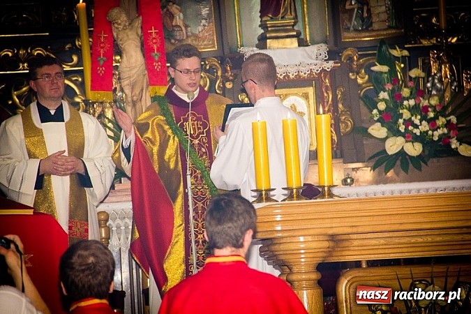 Zdjęcie w galerii na portalu naszraciborz.pl: Kościół farny. Prymicje ks. Michała Kaczówki wiadomości z regionu