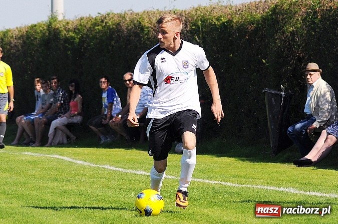 Zdjęcie w galerii na portalu naszraciborz.pl: A klasa: Kornowac nie dał rady kuźniańskiej Stali wiadomości z regionu