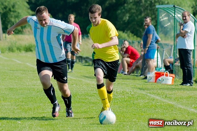 Zdjęcie w galerii na portalu naszraciborz.pl: B klasa: Brzezie rozstrzelało Samborowice wiadomości z regionu