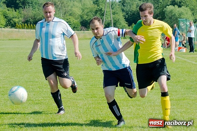 Zdjęcie w galerii na portalu naszraciborz.pl: B klasa: Brzezie rozstrzelało Samborowice wiadomości z regionu