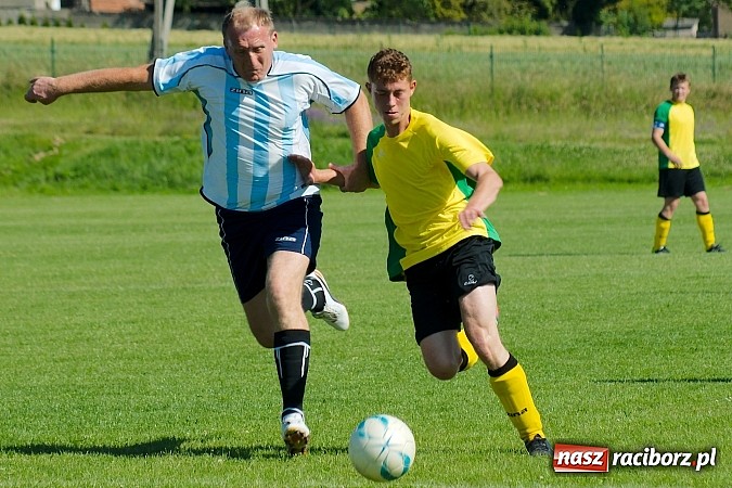 Zdjęcie w galerii na portalu naszraciborz.pl: B klasa: Brzezie rozstrzelało Samborowice wiadomości z regionu