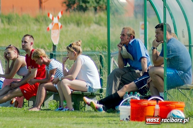 Zdjęcie w galerii na portalu naszraciborz.pl: B klasa: Brzezie rozstrzelało Samborowice wiadomości z regionu