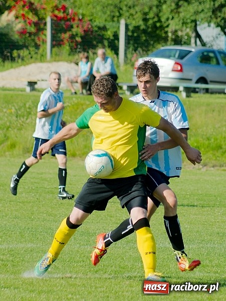 Zdjęcie w galerii na portalu naszraciborz.pl: B klasa: Brzezie rozstrzelało Samborowice wiadomości z regionu