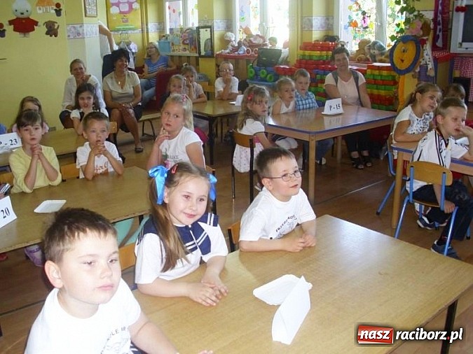 Zdjęcie w galerii na portalu naszraciborz.pl: Koziołek Matołek z wizytą w Przedszkolu nr 17 wiadomości z regionu