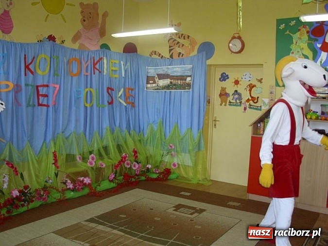Zdjęcie w galerii na portalu naszraciborz.pl: Koziołek Matołek z wizytą w Przedszkolu nr 17 wiadomości z regionu