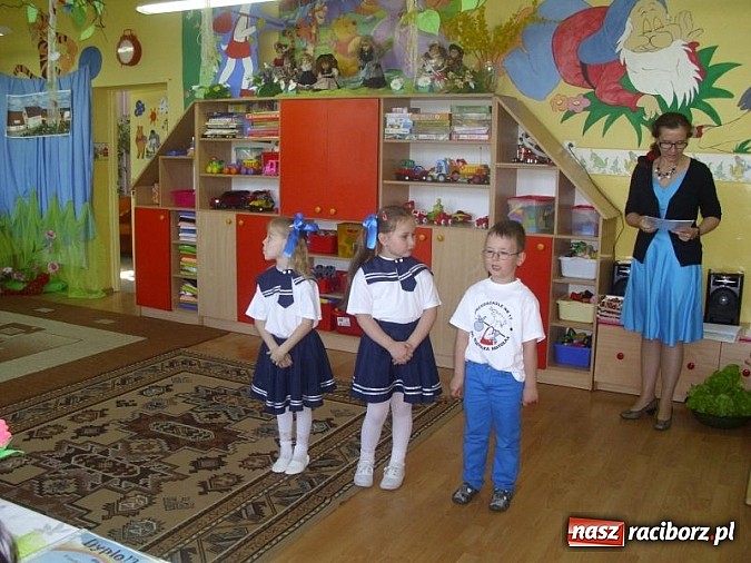 Zdjęcie w galerii na portalu naszraciborz.pl: Koziołek Matołek z wizytą w Przedszkolu nr 17 wiadomości z regionu