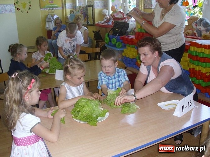 Zdjęcie w galerii na portalu naszraciborz.pl: Koziołek Matołek z wizytą w Przedszkolu nr 17 wiadomości z regionu