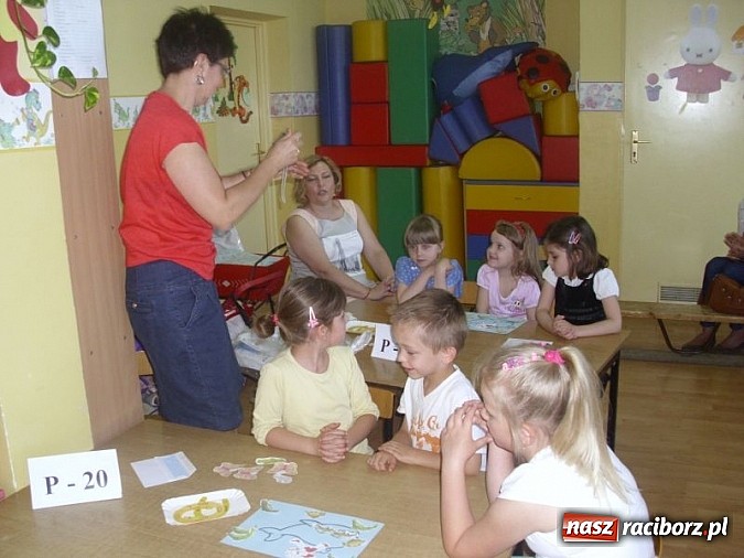 Zdjęcie w galerii na portalu naszraciborz.pl: Koziołek Matołek z wizytą w Przedszkolu nr 17 wiadomości z regionu