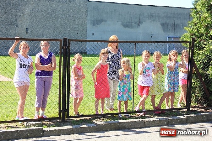 Zdjęcie w galerii na portalu naszraciborz.pl: Gminne ćwiczenia OSP: Pożar w ZSP w Borucinie, poszkodowana nauczycielka wiadomości z regionu