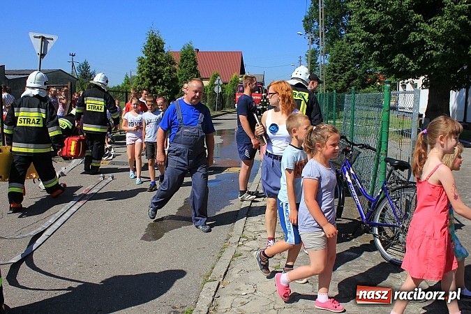 Zdjęcie w galerii na portalu naszraciborz.pl: Gminne ćwiczenia OSP: Pożar w ZSP w Borucinie, poszkodowana nauczycielka wiadomości z regionu