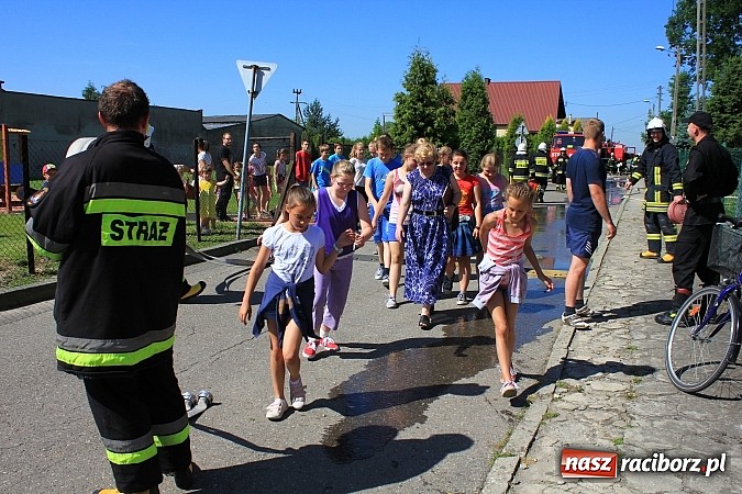 Zdjęcie w galerii na portalu naszraciborz.pl: Gminne ćwiczenia OSP: Pożar w ZSP w Borucinie, poszkodowana nauczycielka wiadomości z regionu