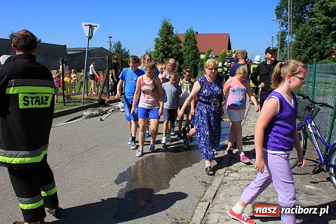Zdjęcie w galerii na portalu naszraciborz.pl: Gminne ćwiczenia OSP: Pożar w ZSP w Borucinie, poszkodowana nauczycielka wiadomości z regionu