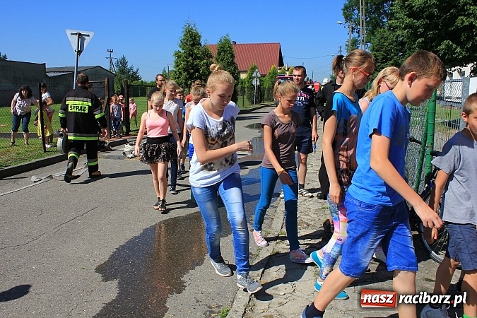 Zdjęcie w galerii na portalu naszraciborz.pl: Gminne ćwiczenia OSP: Pożar w ZSP w Borucinie, poszkodowana nauczycielka wiadomości z regionu