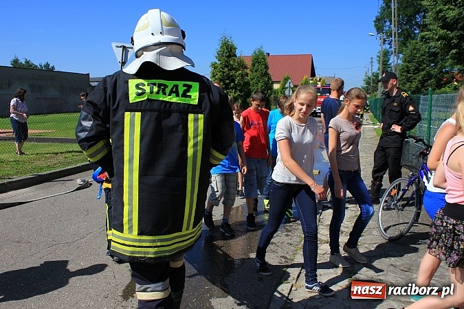 Zdjęcie w galerii na portalu naszraciborz.pl: Gminne ćwiczenia OSP: Pożar w ZSP w Borucinie, poszkodowana nauczycielka wiadomości z regionu