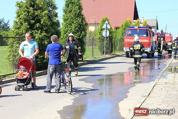 Zdjęcie w galerii na portalu naszraciborz.pl: Gminne ćwiczenia OSP: Pożar w ZSP w Borucinie, poszkodowana nauczycielka wiadomości z regionu