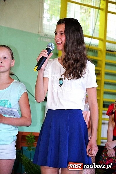 Zdjęcie w galerii na portalu naszraciborz.pl: Młodzi śpiewali, strażacy gasili i ratowali, reszta bawiła się świetnie. Dzień Dziecka w Rudach wiadomości z regionu