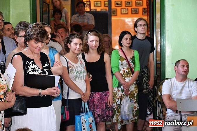 Zdjęcie w galerii na portalu naszraciborz.pl: Młodzi śpiewali, strażacy gasili i ratowali, reszta bawiła się świetnie. Dzień Dziecka w Rudach wiadomości z regionu