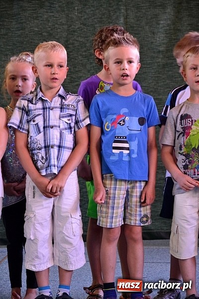 Zdjęcie w galerii na portalu naszraciborz.pl: Młodzi śpiewali, strażacy gasili i ratowali, reszta bawiła się świetnie. Dzień Dziecka w Rudach wiadomości z regionu