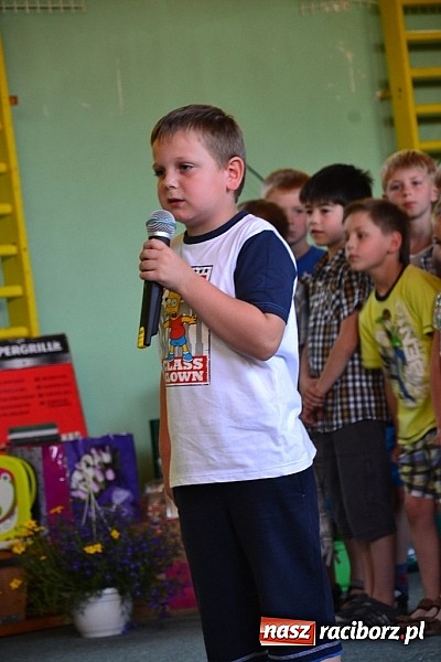 Zdjęcie w galerii na portalu naszraciborz.pl: Młodzi śpiewali, strażacy gasili i ratowali, reszta bawiła się świetnie. Dzień Dziecka w Rudach wiadomości z regionu