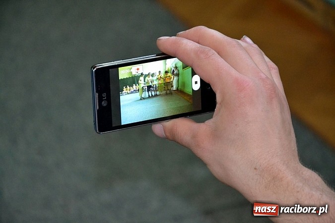 Zdjęcie w galerii na portalu naszraciborz.pl: Młodzi śpiewali, strażacy gasili i ratowali, reszta bawiła się świetnie. Dzień Dziecka w Rudach wiadomości z regionu