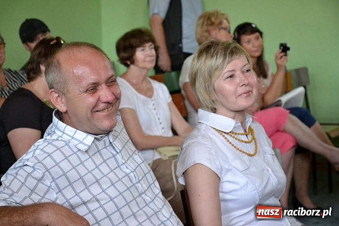 Zdjęcie w galerii na portalu naszraciborz.pl: Młodzi śpiewali, strażacy gasili i ratowali, reszta bawiła się świetnie. Dzień Dziecka w Rudach wiadomości z regionu