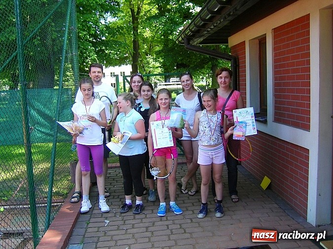 Zdjęcie w galerii na portalu naszraciborz.pl: Turnieje tenisowe z okazji Dnia Dziecka wiadomości z regionu