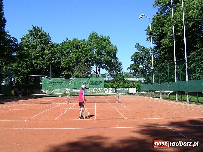 Zdjęcie w galerii na portalu naszraciborz.pl: Turnieje tenisowe z okazji Dnia Dziecka wiadomości z regionu